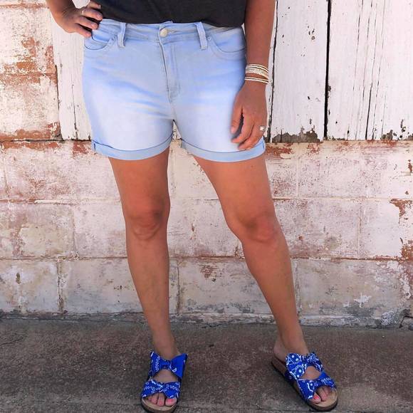 NEW YMI brooklyn shorts in light wash